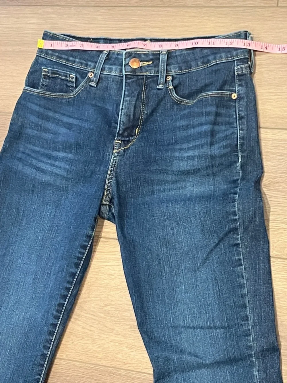 Signature by Levi Strauss Totally Shaping Bootcut Jeans Size 2S - Picture 4 of 12